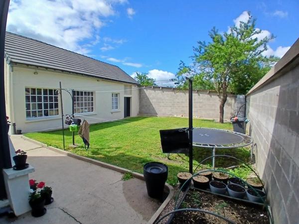 Vente                                                      Maison
                        
                     6 pièces                      122 m2                     à Cercy-la-Tour