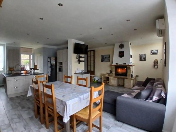 Vente                                                      Maison
                        
                     6 pièces                      122 m2                     à Cercy-la-Tour