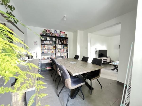 Maison à vendre 117 568 € Mehun-sur-Yèvre 5 p 79 m² DPE D