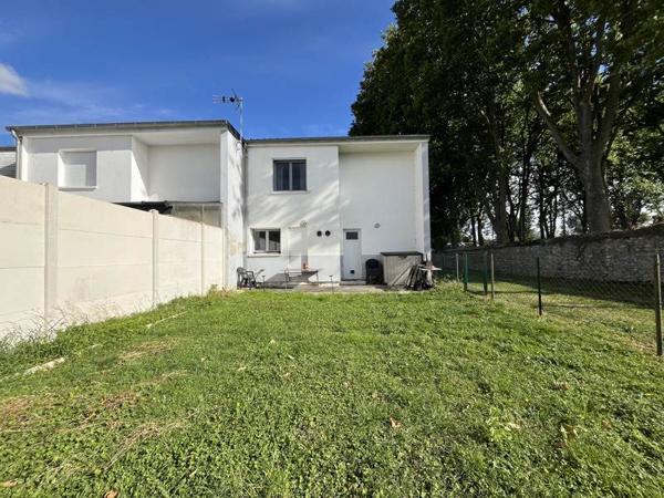 Maison à vendre 117 568 € Mehun-sur-Yèvre 5 p 79 m² DPE D
