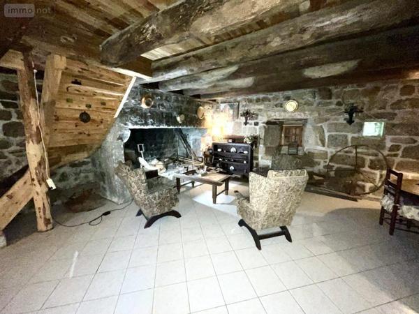 Maison à vendre à Saint-Just dans le Cantal (15320), ref : 48032-163