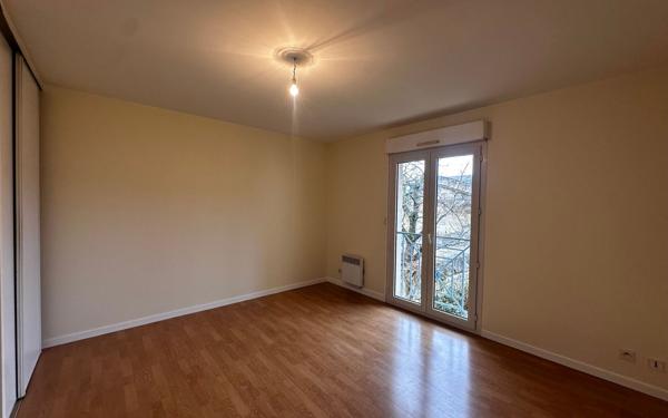 Maison à louer    3 pièces • 90 m2 Bordeaux