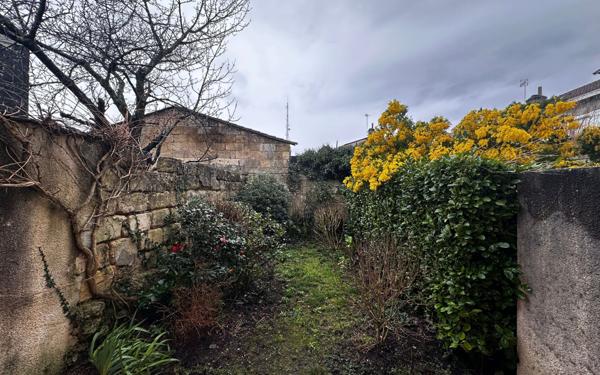Maison à louer    3 pièces • 90 m2 Bordeaux