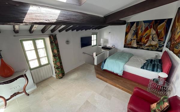 Maison à vendre    3 pièces •  Fontaine-de-Vaucluse