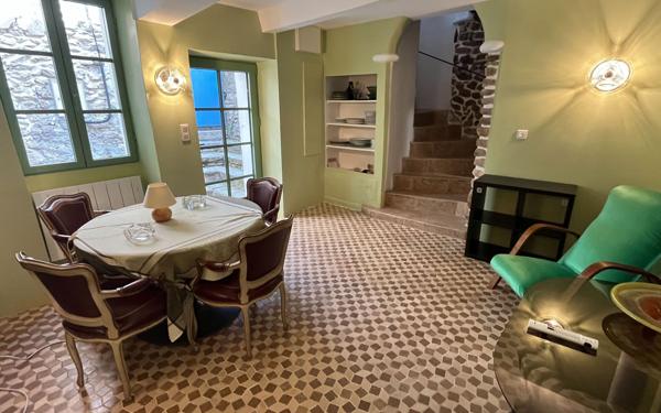 Maison à vendre    3 pièces •  Fontaine-de-Vaucluse