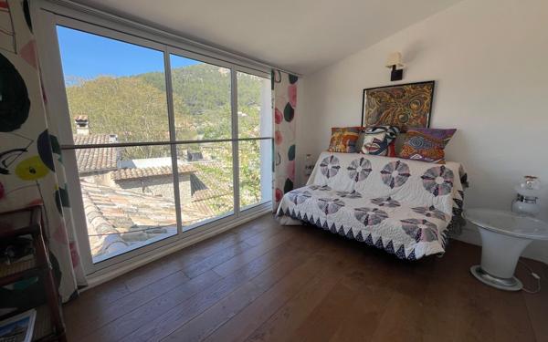 Maison à vendre    3 pièces •  Fontaine-de-Vaucluse