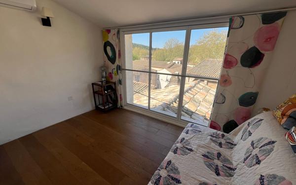 Maison à vendre    3 pièces •  Fontaine-de-Vaucluse