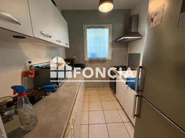 Location Appartement 2 pièces 45.14 m² - 130 RUE EMILE ZOLA La Farlede 83210