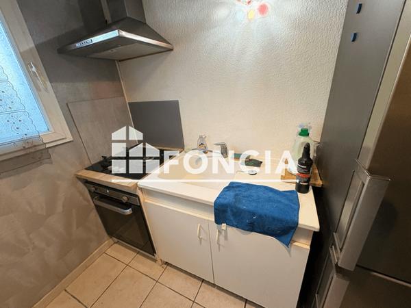 Location Appartement 2 pièces 45.14 m² - 130 RUE EMILE ZOLA La Farlede 83210