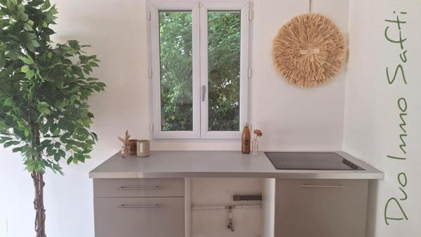 Petite maison, grands atouts – Plain-pied avec jardin et parking