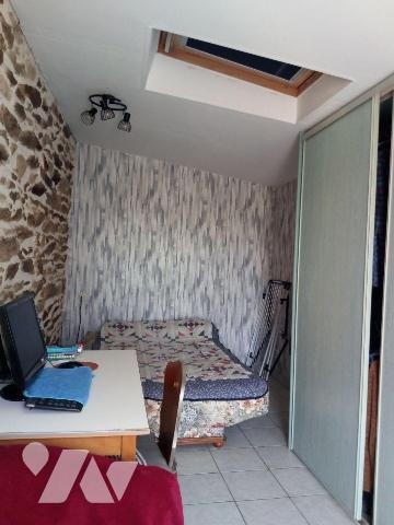 10 min. VILLAINES-LA-JUHEL (53), en campagne, maison en pierres comprenant salon/séjour (+ chem...
