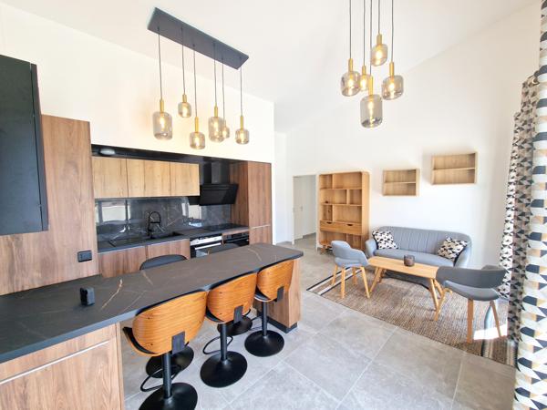 Craponne (69290) STANDING ! T3 MEUBLE avec terrasse 21m2 + Box PMR- 3° et dernier étage- Immeuble de 2024- CRAPONNE- DISPONIBLE