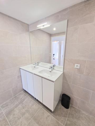 Craponne (69290) STANDING ! T3 MEUBLE avec terrasse 21m2 + Box PMR- 3° et dernier étage- Immeuble de 2024- CRAPONNE- DISPONIBLE