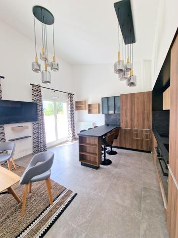 Craponne (69290) STANDING ! T3 MEUBLE avec terrasse 21m2 + Box PMR- 3° et dernier étage- Immeuble de 2024- CRAPONNE- DISPONIBLE