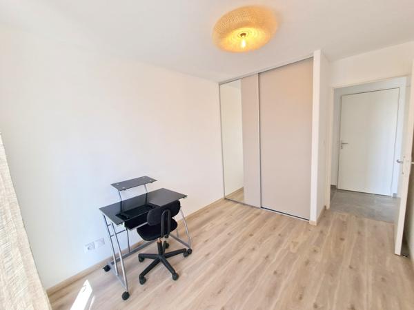 Craponne (69290) STANDING ! T3 MEUBLE avec terrasse 21m2 + Box PMR- 3° et dernier étage- Immeuble de 2024- CRAPONNE- DISPONIBLE