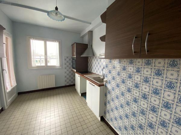 Appartement à vendre à Mauriac dans le Cantal (15200), ref : 15060/1246