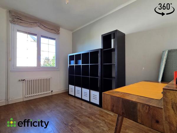 Maison
         7 pièces
        - 137 m² Exclusivité 379 850 € *