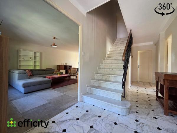 Maison
         7 pièces
        - 137 m² Exclusivité 379 850 € *