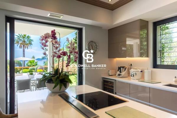 Vente villa 7 pièces 83310 - Grimaud