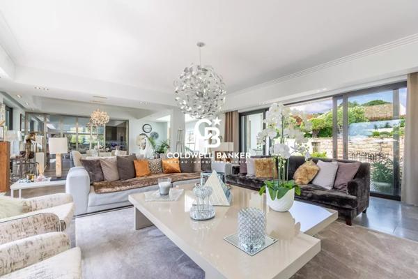 Vente villa 7 pièces 83310 - Grimaud