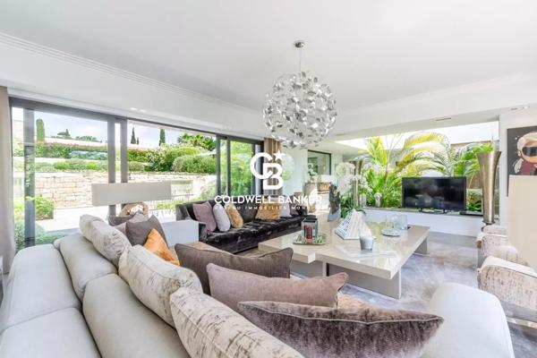 Vente villa 7 pièces 83310 - Grimaud