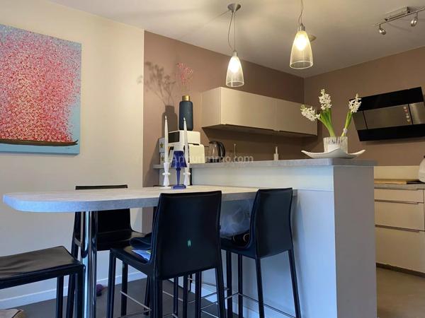 Vente                                                      Maison
                        
                     6 pièces                      182 m2                     à Le Bono