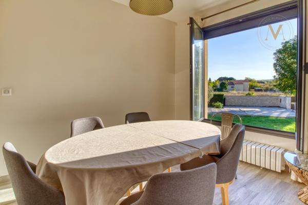 Maison de ville haut de gamme avec piscine, rénovée, proche du centre ville de PRAYSSAC (46)