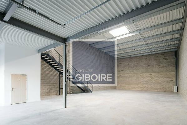 Local d'activites 361 m² à louer MORDELLES (réf : 35.5967)