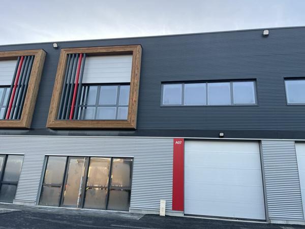 Local d'activites 361 m² à louer MORDELLES (réf : 35.5967)