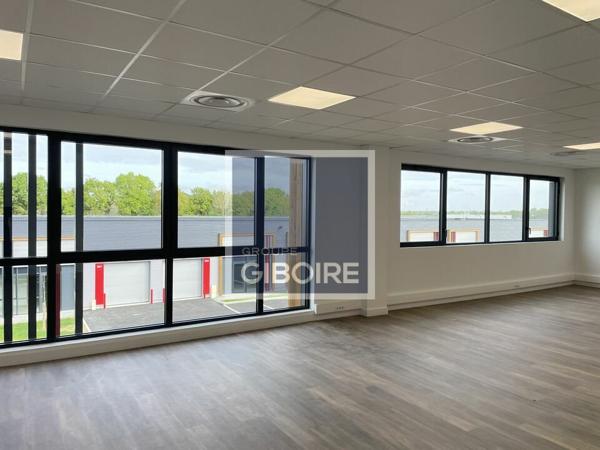 Local d'activites 361 m² à louer MORDELLES (réf : 35.5967)