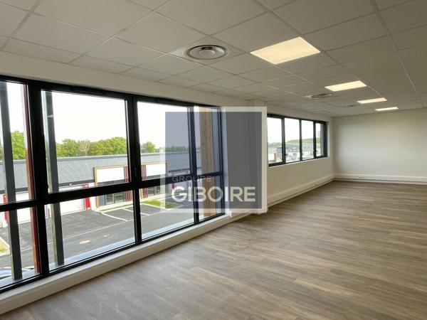 Local d'activites 361 m² à louer MORDELLES (réf : 35.5967)