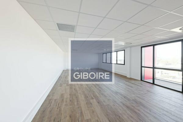 Local d'activites 361 m² à louer MORDELLES (réf : 35.5967)