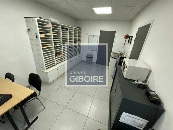 Local d'activites 670 m² à louer TREILLIERES (réf : 44.019078)