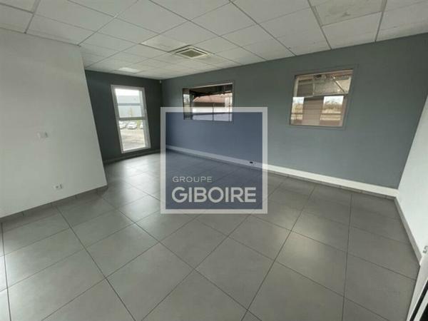 Local d'activites 670 m² à louer TREILLIERES (réf : 44.019078)