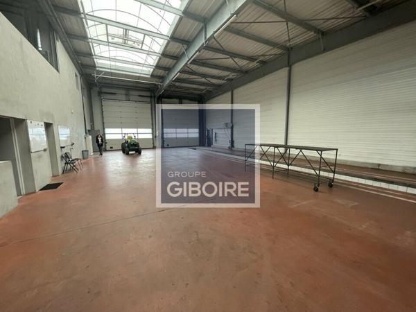 Local d'activites 670 m² à louer TREILLIERES (réf : 44.019078)