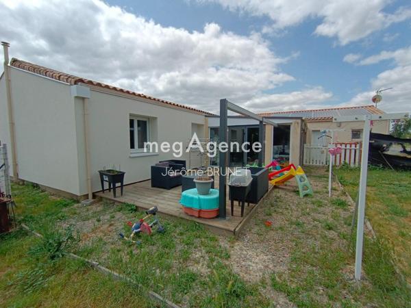 Maison à MOREILLES, 85450 - 7 pièces 128m²