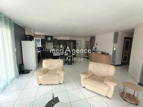 Maison à MOREILLES, 85450 - 7 pièces 128m²