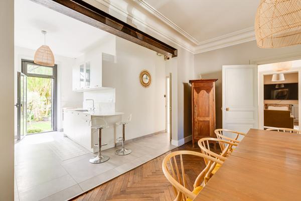 A VENDRE NANTES  St Donatien Maison de caractère pleine de charme -Jardin Sud-double garage