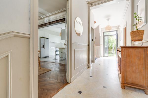 A VENDRE NANTES  St Donatien Maison de caractère pleine de charme -Jardin Sud-double garage