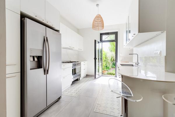 A VENDRE NANTES  St Donatien Maison de caractère pleine de charme -Jardin Sud-double garage