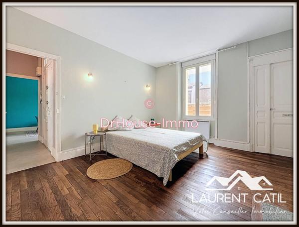 Appartement à louer 4 pièces de 84 m²