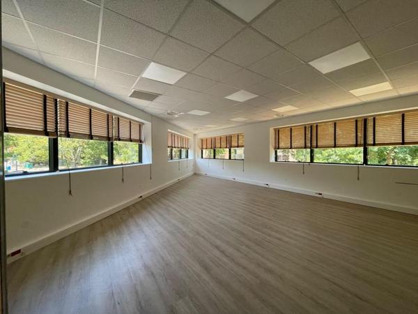 Location Bureau 580 77420 Champs Sur Marne 806589