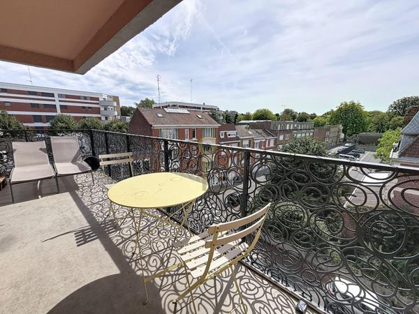 Bel appartement T3 étage élevé belle terrasse bien exposée