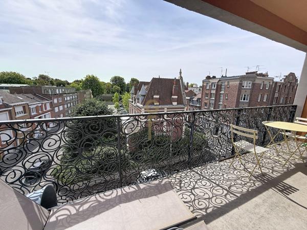 Bel appartement T3 étage élevé belle terrasse bien exposée
