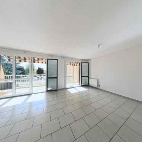 Appartement 3 pièces 95 m² dans une résidence sécurisée, au calme et proche centre ville .