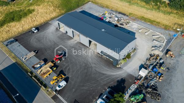 Opportunité de reprise d'une entreprise indépendante bénéficiant d'un solide ancrage local et d'une activité diversifiée.

La société intervient dans les domaines des travaux publics et des prestations agricoles, auprès d'une clientèle fidèle composée de professionnels, exploitants agricoles, particuliers et collectivités.
Elle dispose d'une équipe expérimentée, d'un parc matériel conséquent et d'un carnet de commandes en cours, offrant une reprise immédiate dans de bonnes conditions.

Cette structure opérationnelle présente de réelles perspectives de développement pour un entrepreneur souhaitant s'installer ou pour une entreprise désireuse de renforcer son implantation régionale.

Accompagnement du dirigeant possible.

Premier échange téléphonique recommandé afin d'étudier l'adéquation du projet avec votre profil.