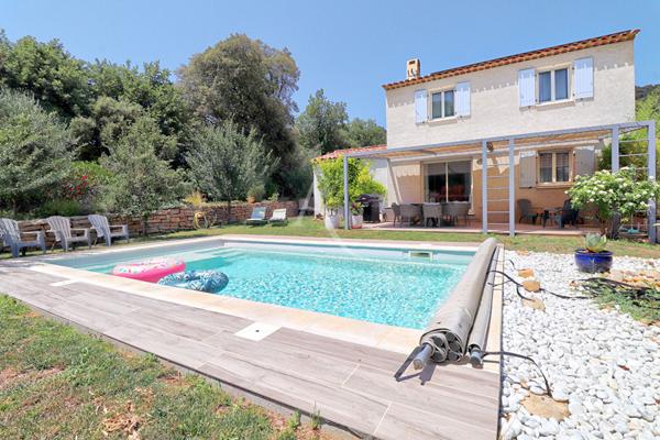 VILLA TYPE 6 AVEC JARDIN PAYSAGE PISCINE CHAUFFEE GARAGE A GREOUX LES BAINS