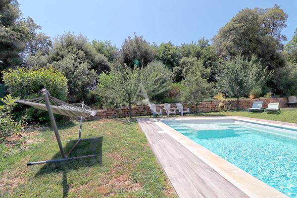 VILLA TYPE 6 AVEC JARDIN PAYSAGE PISCINE CHAUFFEE GARAGE A GREOUX LES BAINS