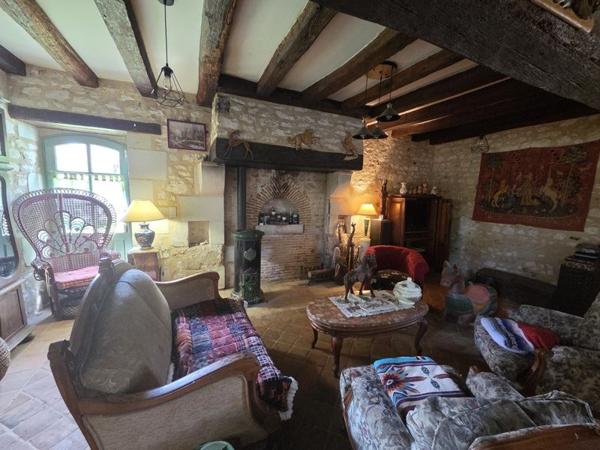 Maison à vendre 176 714 € Pellevoisin 5 p 222 m² DPE