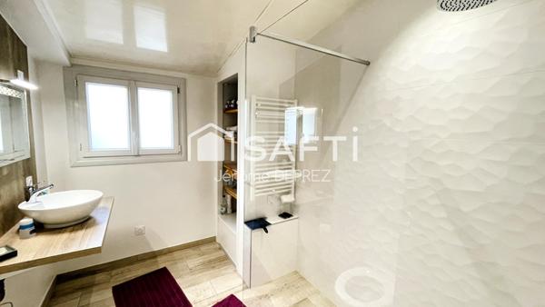 Grande maison familiale au centre de Chantonnay